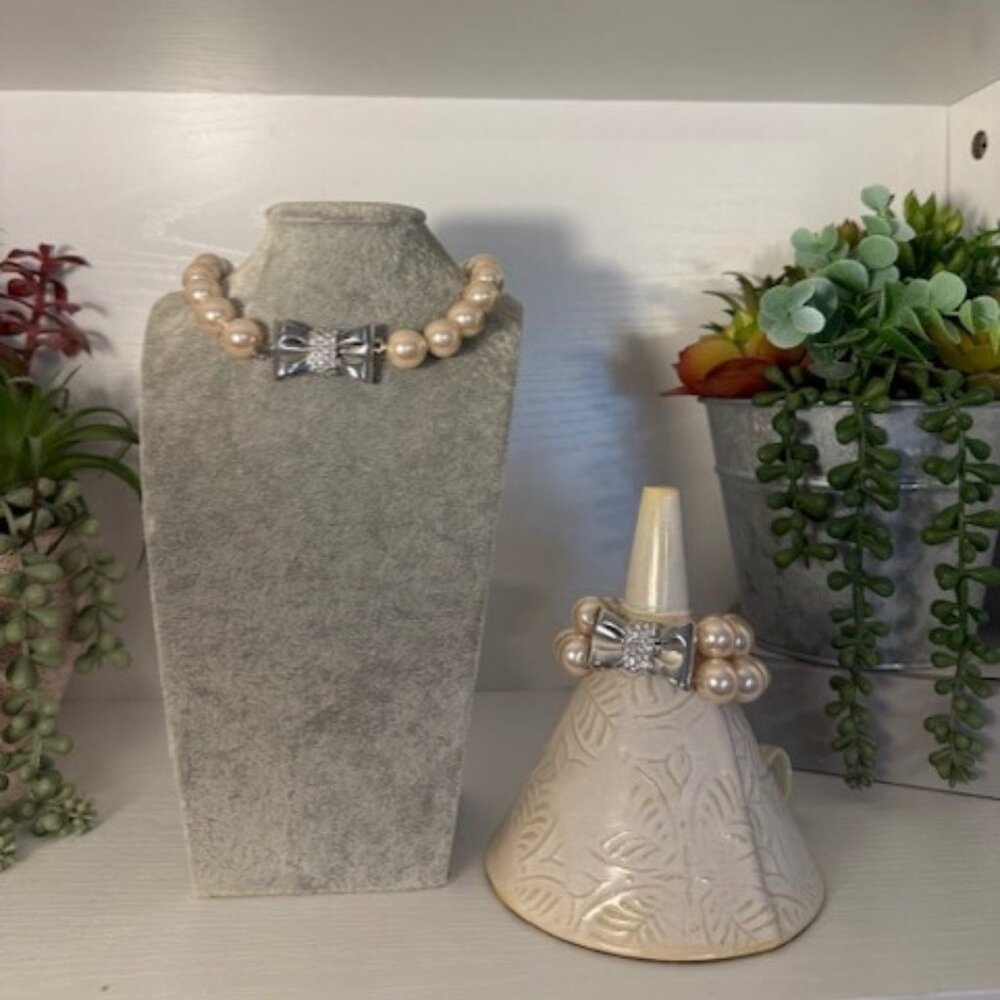 Park Lane "Kate" Necklace and Bracelet Set – Retired Classic Pearl and Bow Jewel